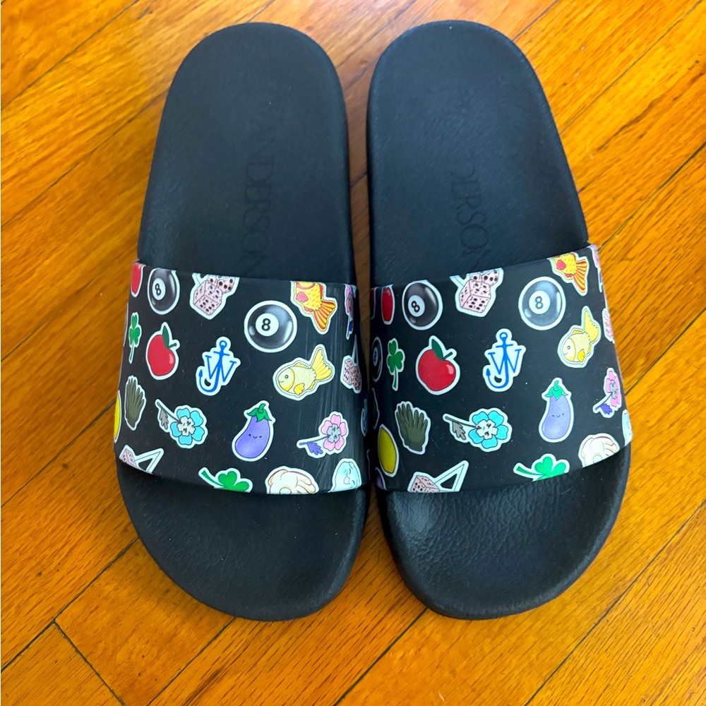 JW Anderson slides